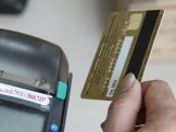 Thẻ chip sẽ "tiêu diệt" thẻ ATM giả