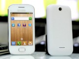 Q-mobile P6 dùng màn hình 3,5 inch cảm ứng điện dung 