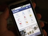 Facebook buộc nhân viên sử dụng Android để cải thiện ứng dụng