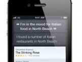 Siri 'hút khách' của Google