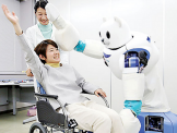 Robot Y tá - công nghệ chăm sóc người bệnh trong tương lai 