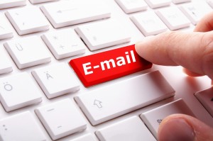 email marketing 300x199 Email marketing: 4 mẹo khiến khách hàng lập tức đọc email của bạn